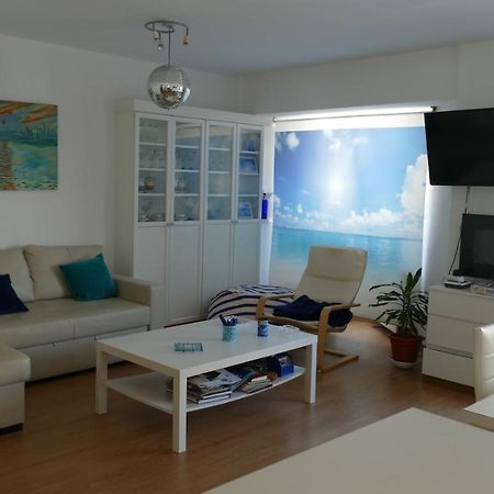 Piso En Santa Cristina, A 150 M De La Playa Apartment Олейрос Екстериор снимка
