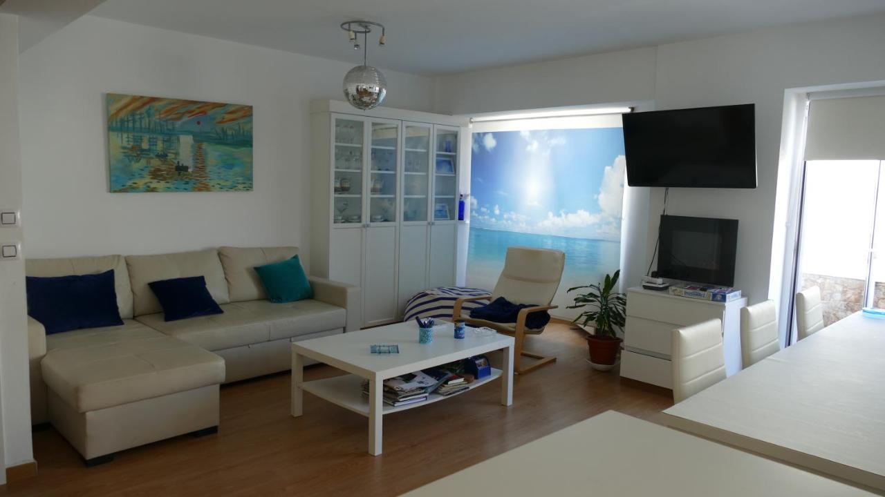 Piso En Santa Cristina, A 150 M De La Playa Apartment Олейрос Екстериор снимка