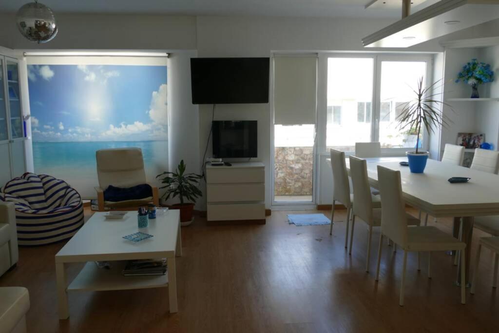 Piso En Santa Cristina, A 150 M De La Playa Apartment Олейрос Екстериор снимка