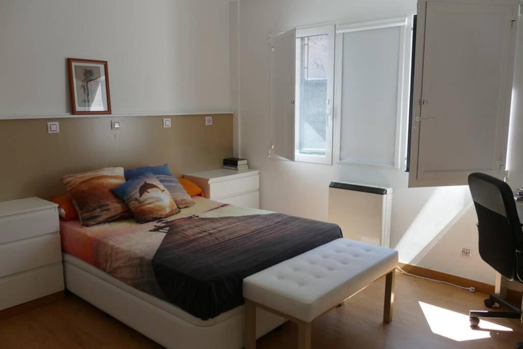 Piso En Santa Cristina, A 150 M De La Playa Apartment Олейрос Екстериор снимка